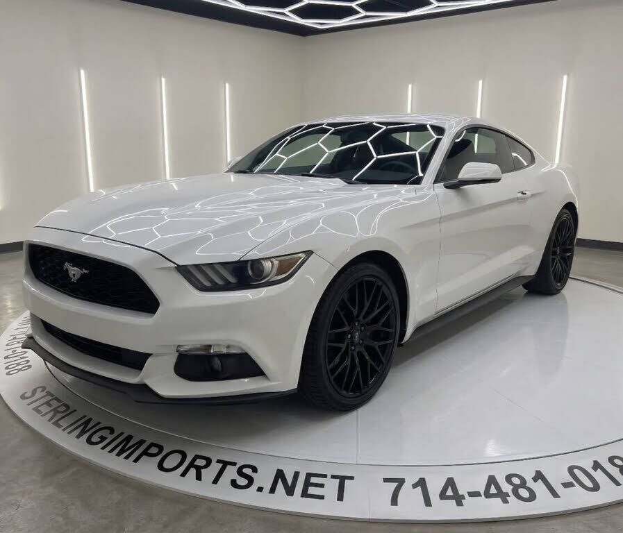 2017 FORD Mustang