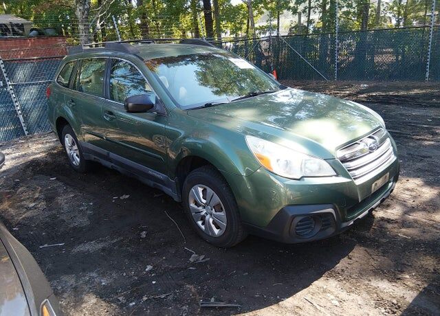 2013 SUBARU Outback