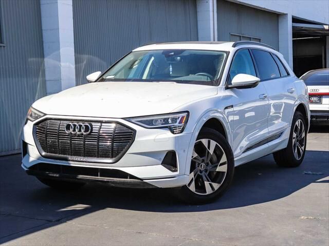2023 AUDI e-tron