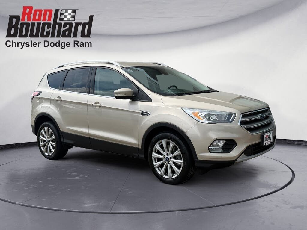 2017 FORD Escape