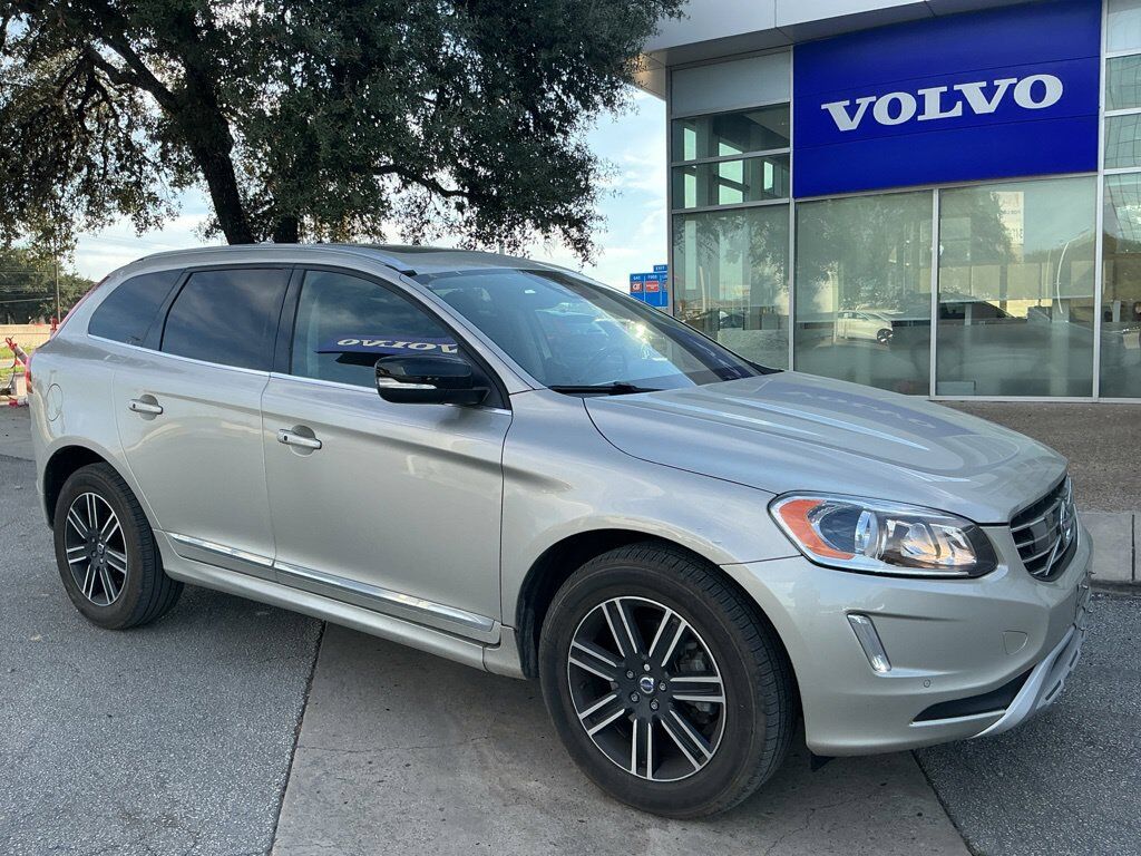 2017 VOLVO XC60