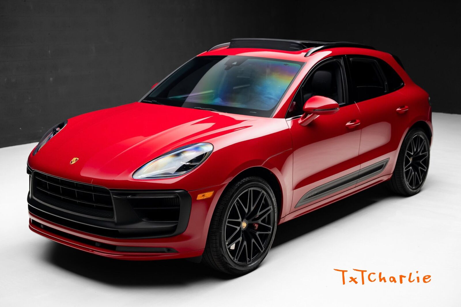 2022 PORSCHE Macan