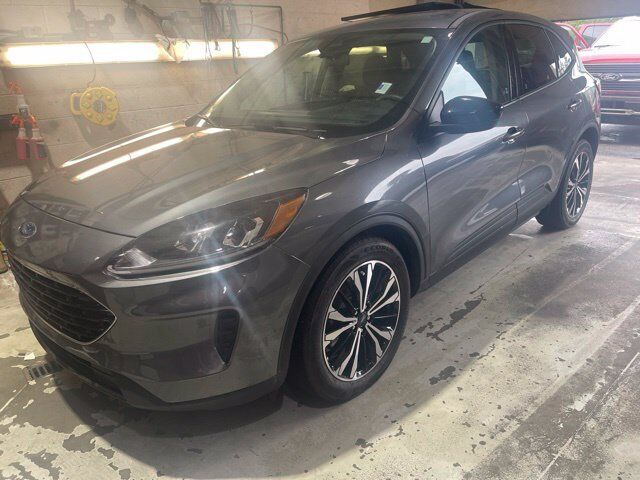 2021 FORD Escape