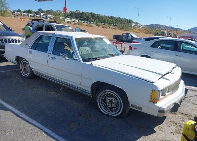 1989 FORD Crown Victoria