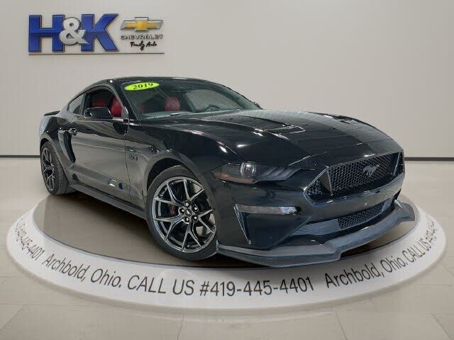 2019 FORD Mustang