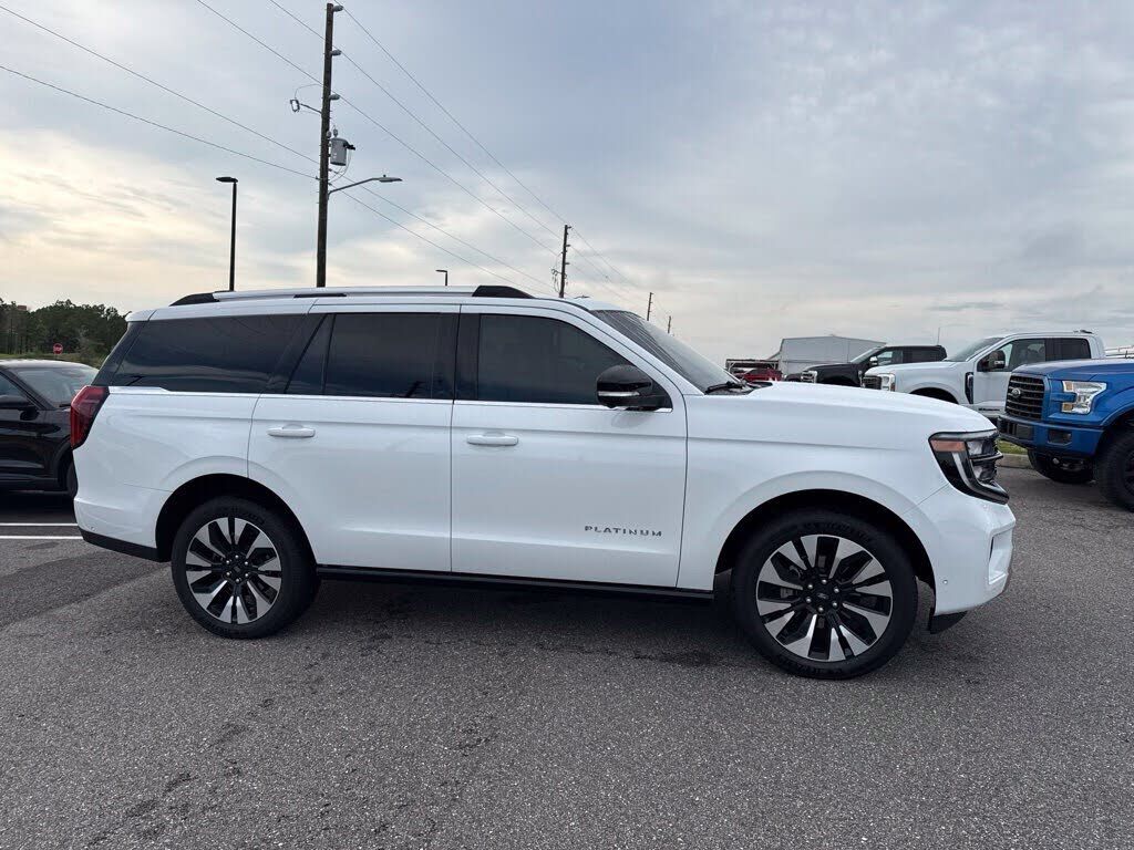 2025 FORD Expedition