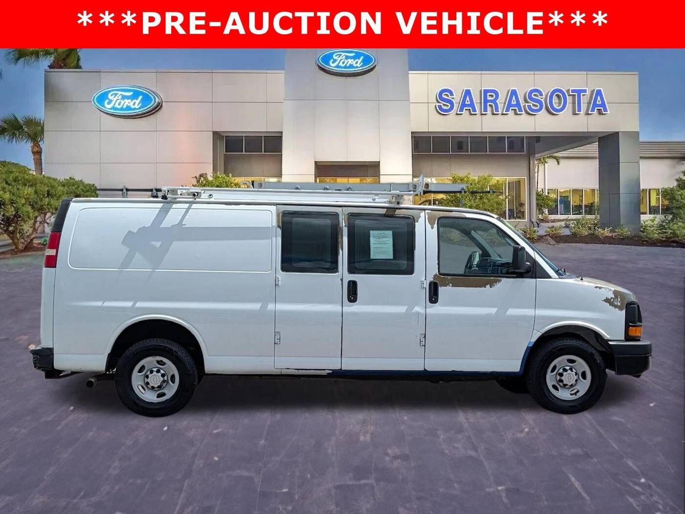 2013 CHEVROLET Express