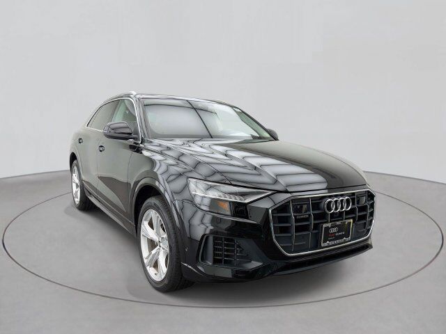 2023 AUDI Q8