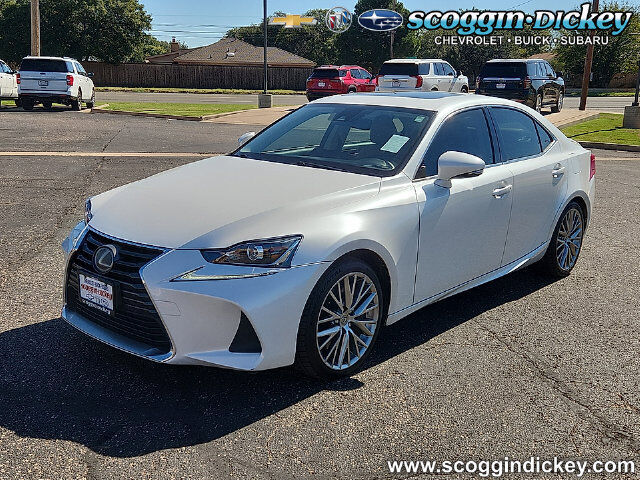 2017 LEXUS IS