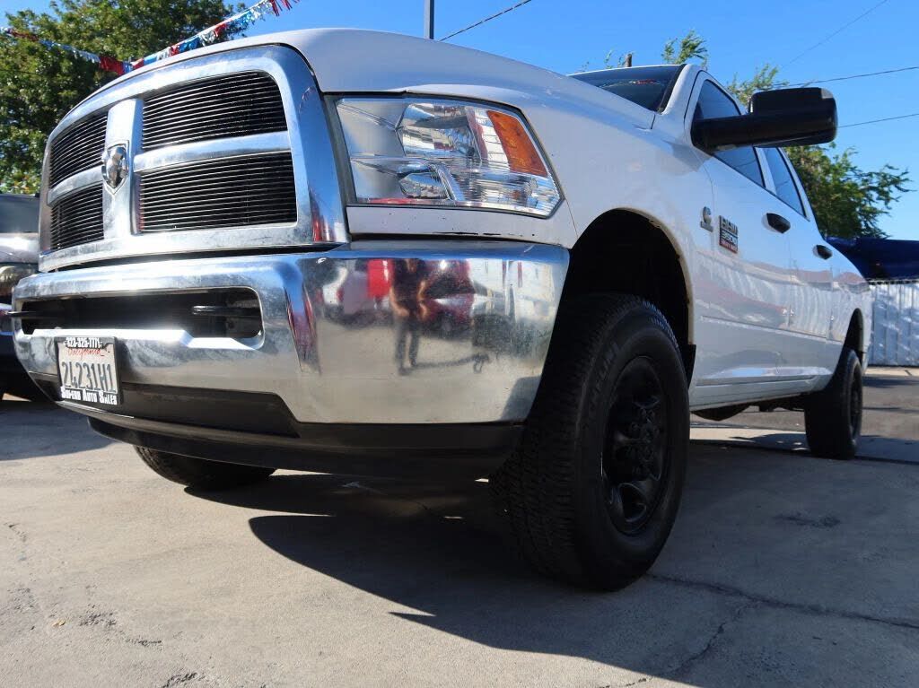 2012 DODGE Ram