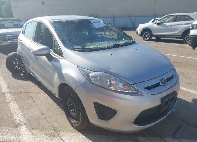 2013 FORD Fiesta