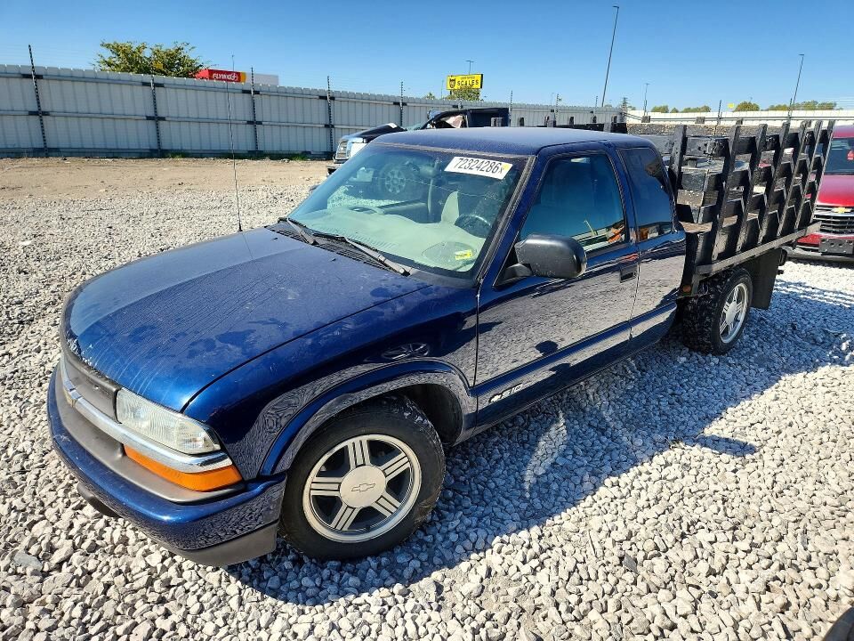 2002 CHEVROLET S-10 Pickup