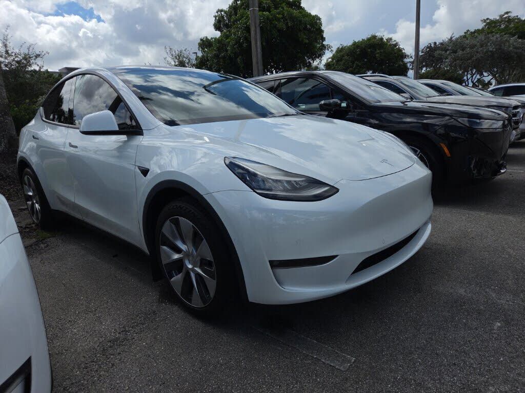 2021 TESLA Model Y