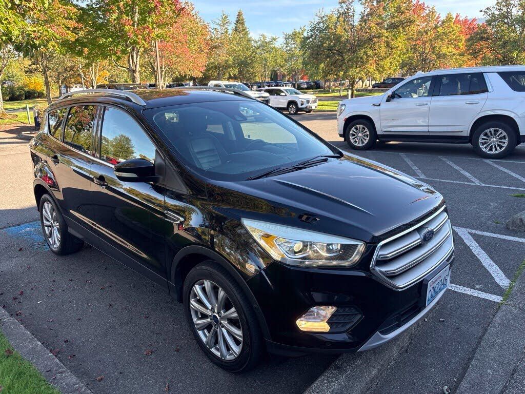 2017 FORD Escape