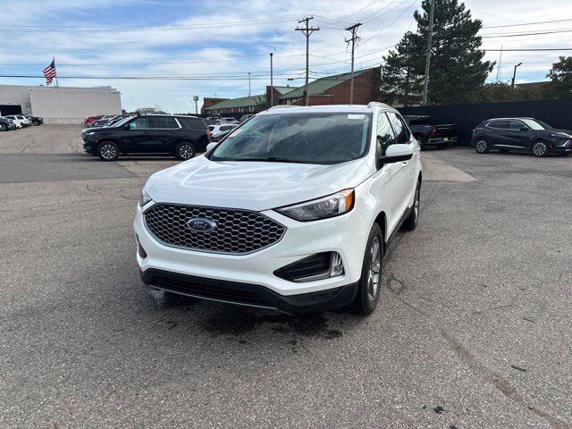 2023 FORD Edge