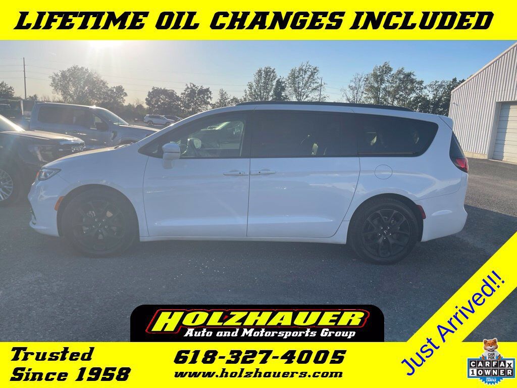2022 CHRYSLER Pacifica