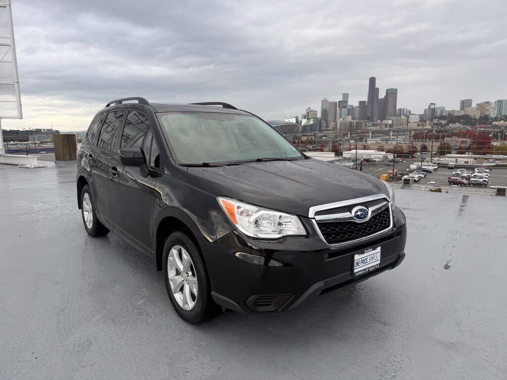 2016 SUBARU Forester
