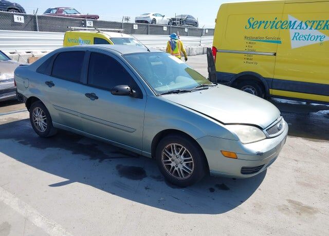 2005 FORD Focus