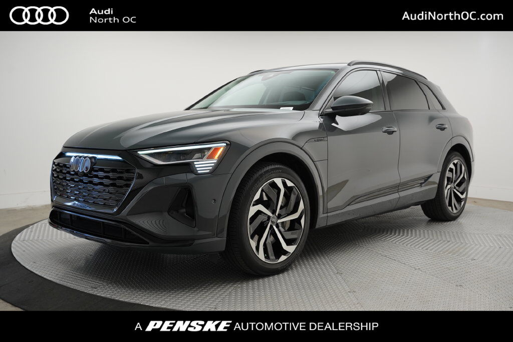 2024 AUDI Q8
