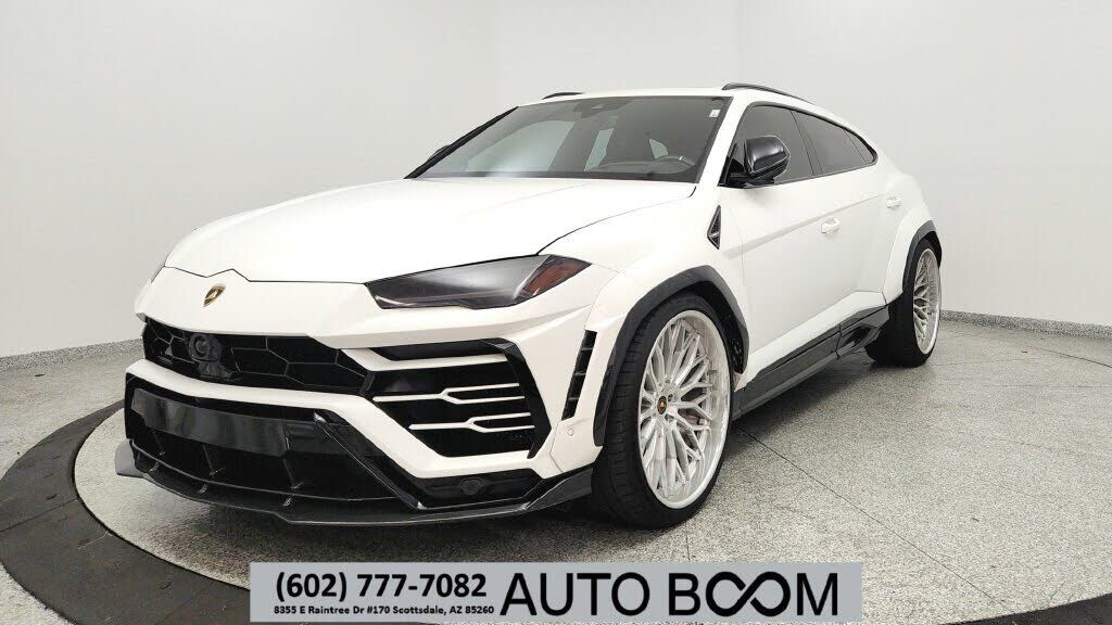 2019 LAMBORGHINI URUS
