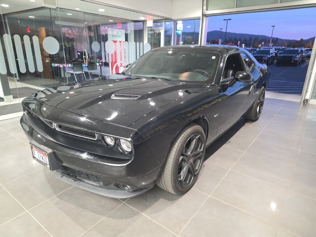 2017 DODGE Challenger