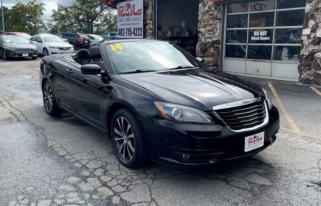 2014 CHRYSLER 200
