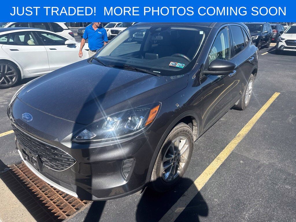 2020 FORD Escape