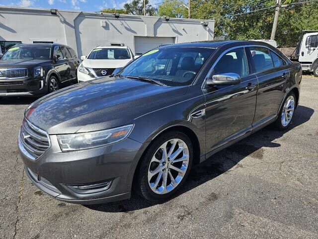 2015 FORD Taurus
