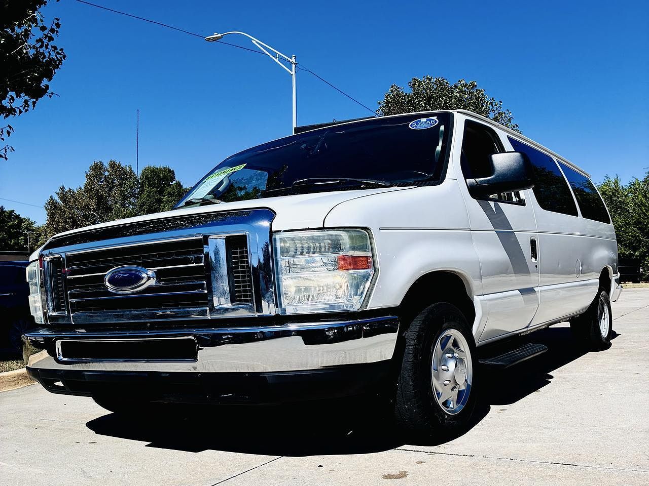 2013 FORD E-350