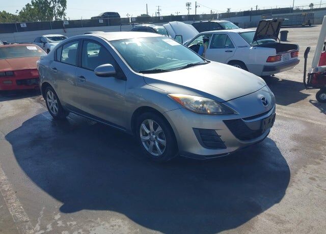 2010 MAZDA Mazda3