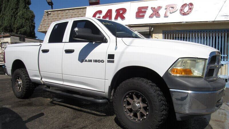 2012 DODGE Ram