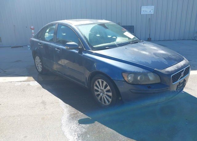 2005 VOLVO S40