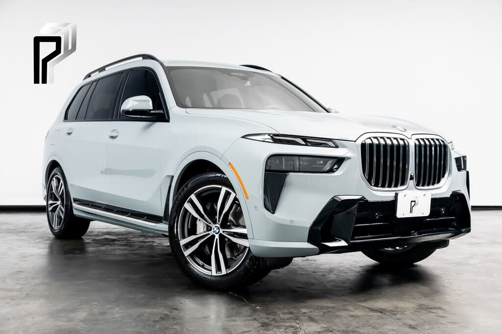 2027 BMW X7