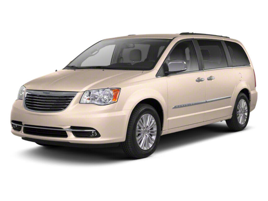 2013 CHRYSLER Town and Country