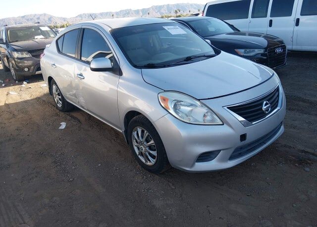 2013 NISSAN Versa