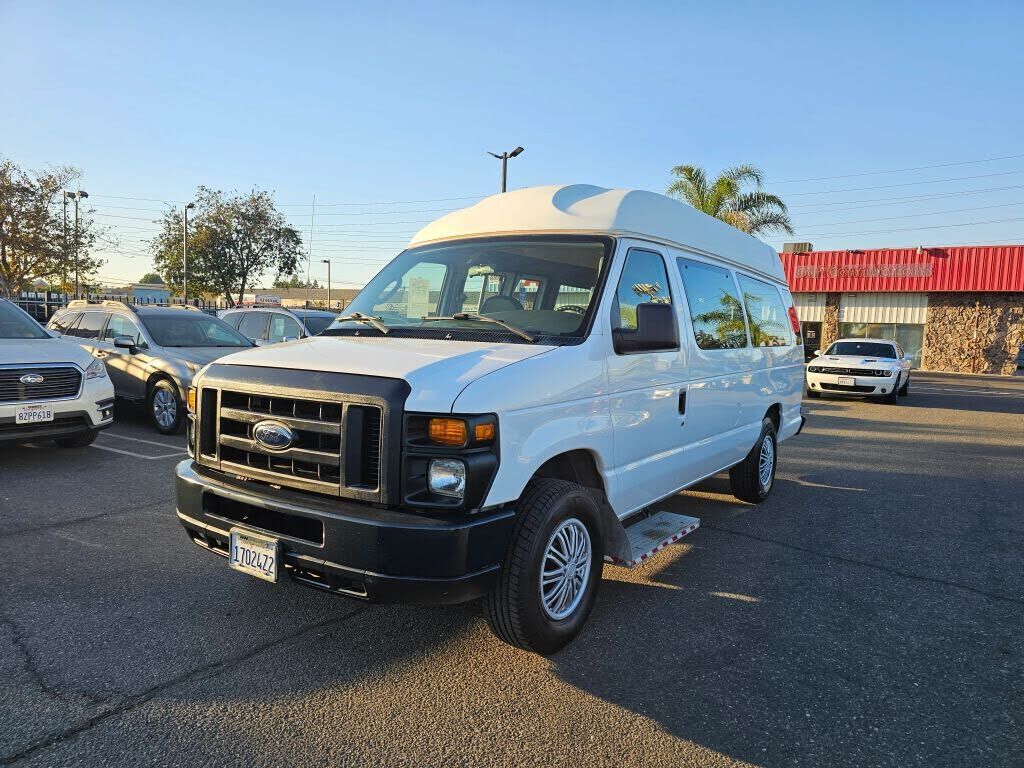 2008 FORD E-250