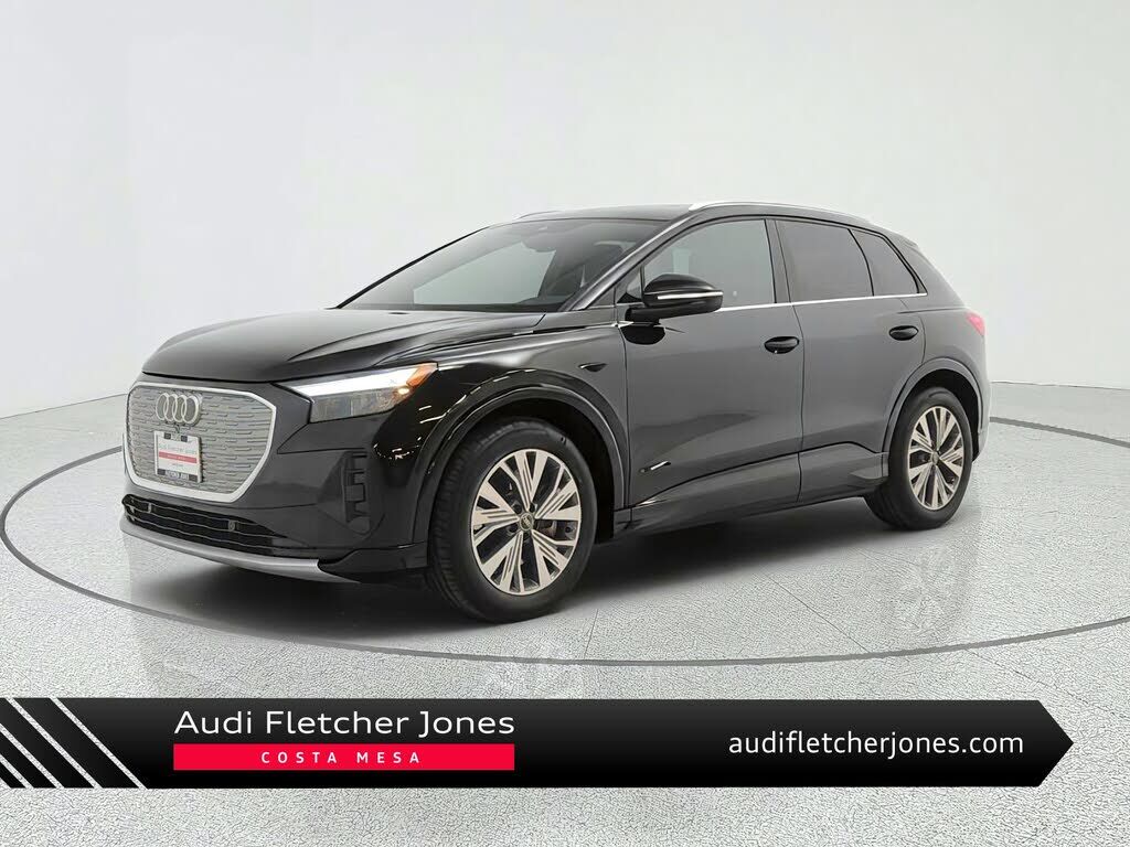 2023 AUDI Q4