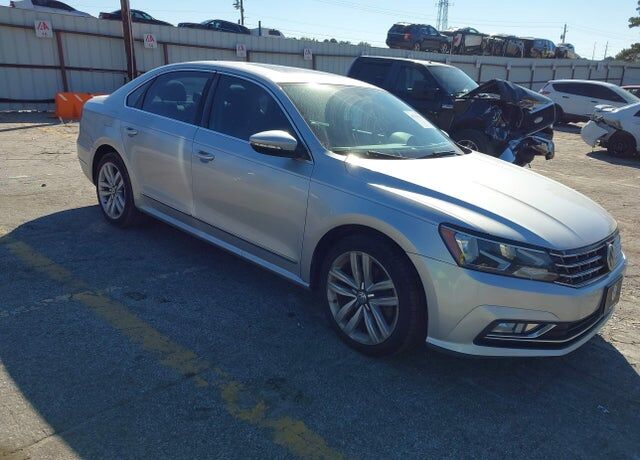 2016 VOLKSWAGEN Passat