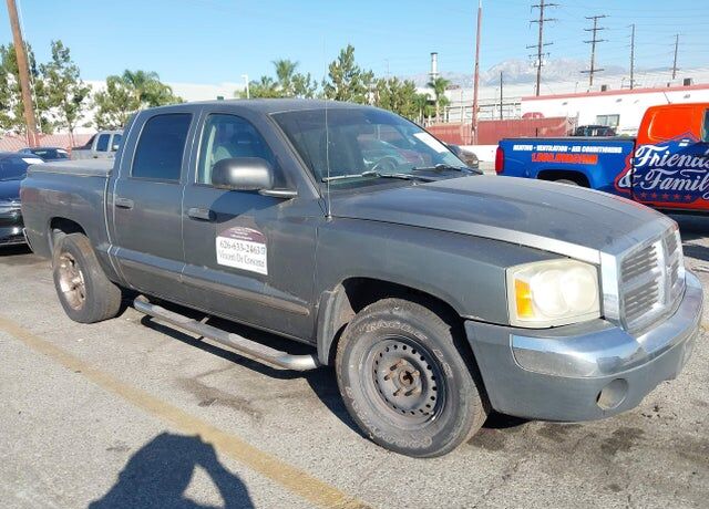 2005 DODGE Dakota