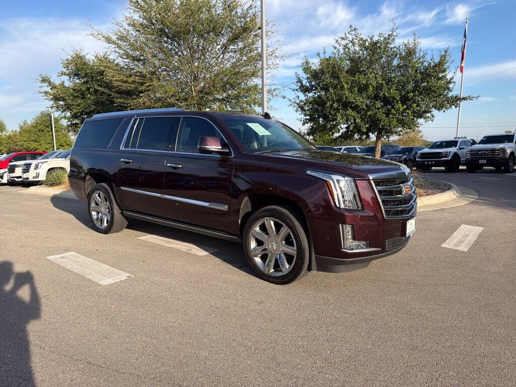 2017 CADILLAC Escalade ESV