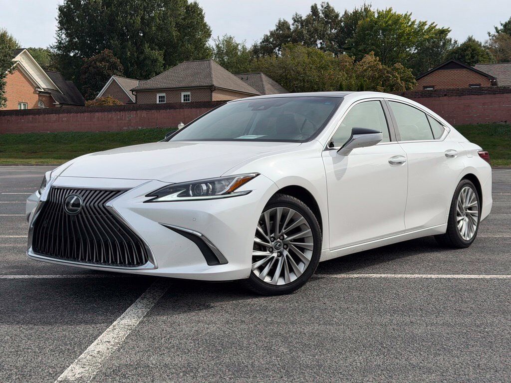 2020 LEXUS ES