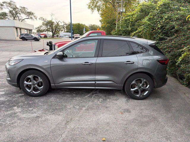 2023 FORD Escape