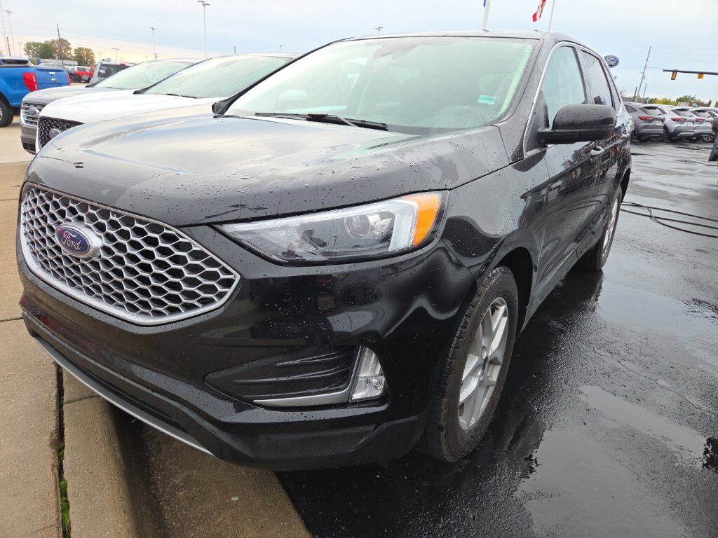 2024 FORD Edge