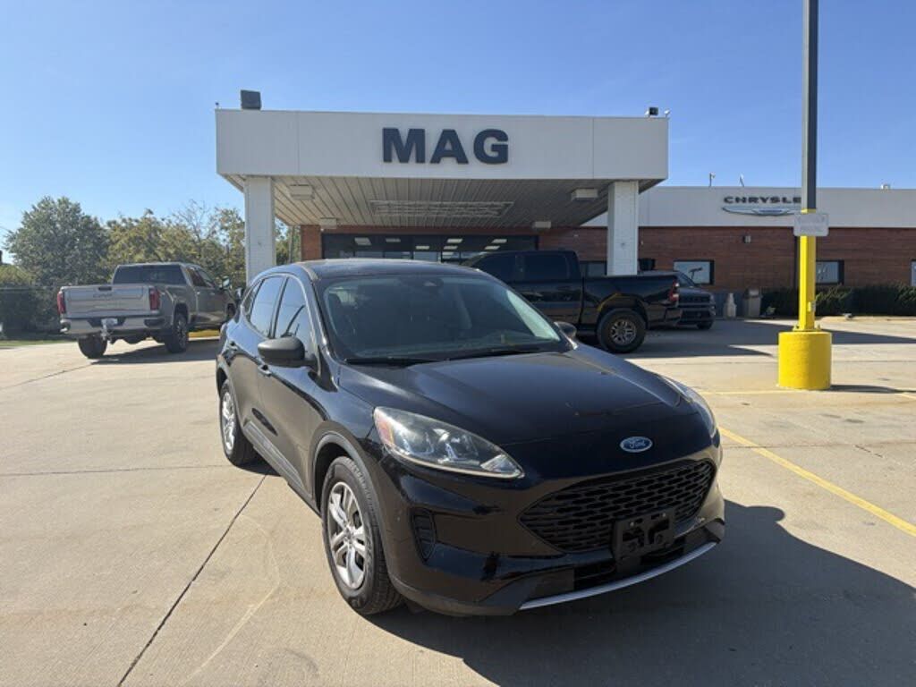 2021 FORD Escape