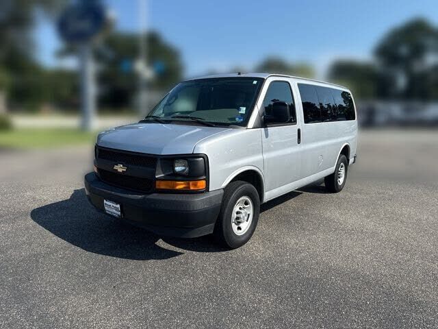 2017 CHEVROLET Express