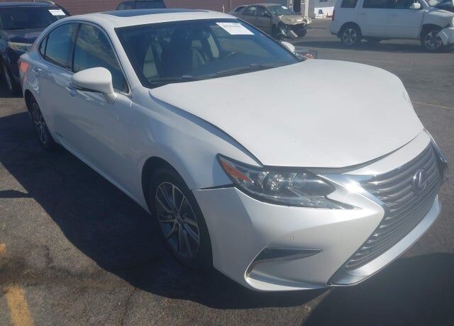 2016 LEXUS ES