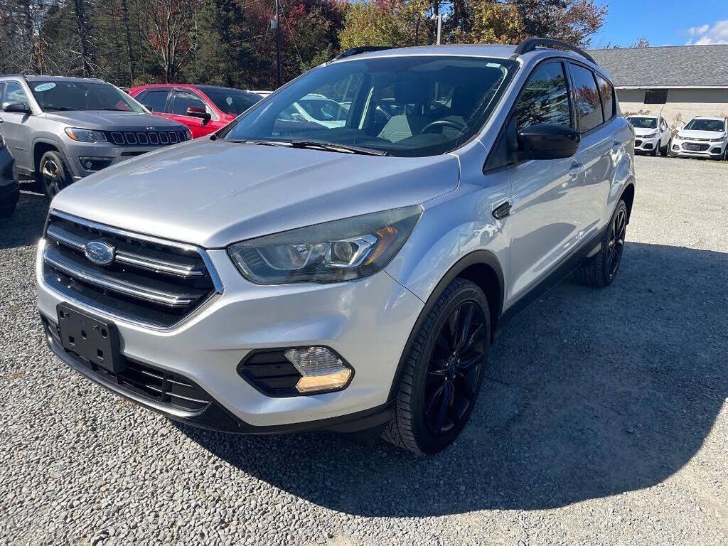2017 FORD Escape
