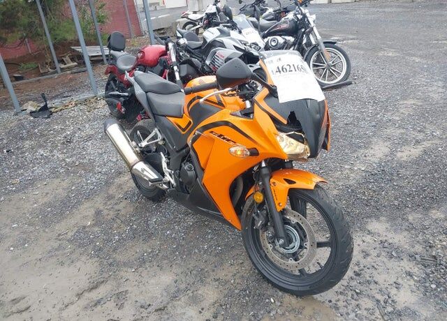 2016 HONDA CB