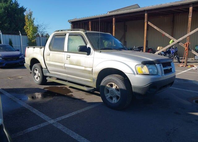 2004 FORD Explorer