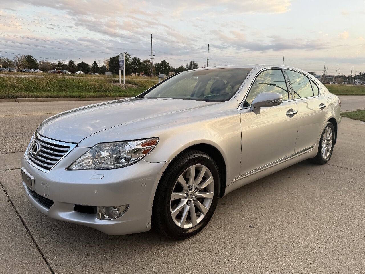 2010 LEXUS LS
